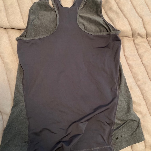 Nike Pro Tank - Picture 5 of 5